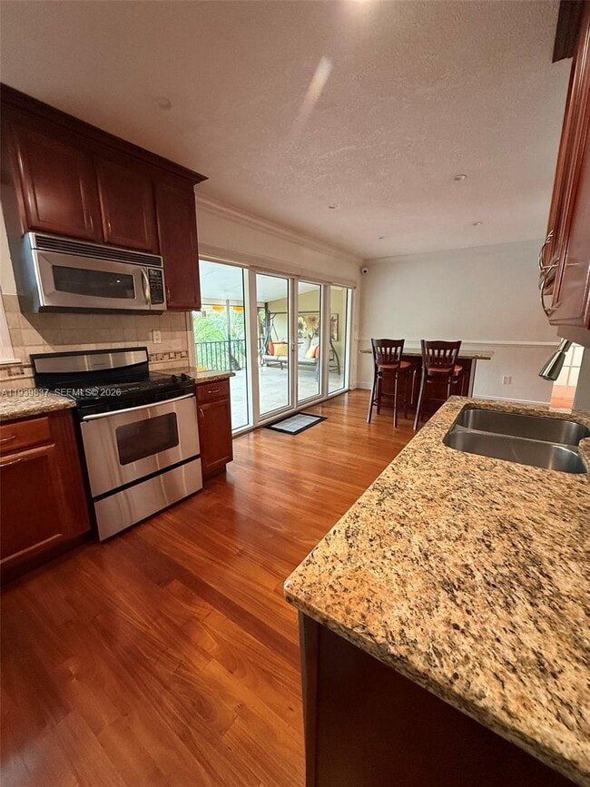 Building Photo - 16005 Kingsmoor Way