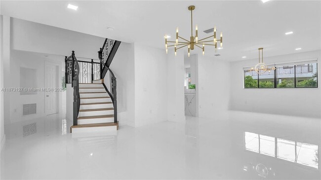 Building Photo - 7545 SW 188th Ln