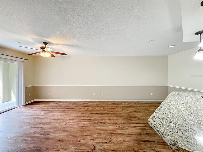 Building Photo - 713 Crest Pines Dr