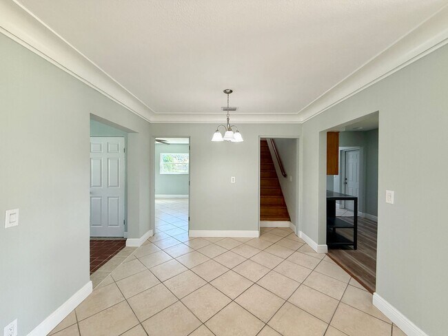 Building Photo - Four Bedroom Pool Home - Second Floor View of Manatee River