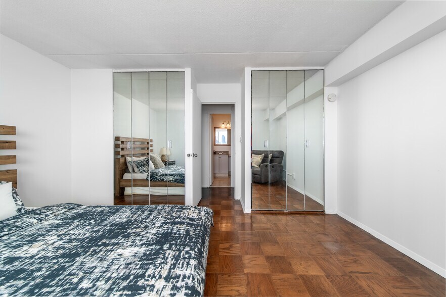 Building Photo - 250 Gorge Rd