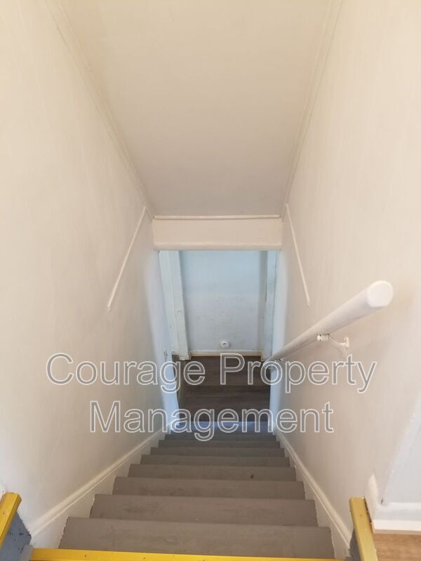 Building Photo - 109 Chestnut St