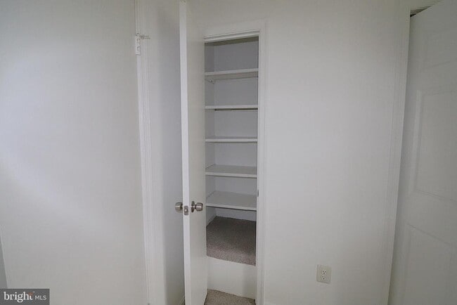 Building Photo - 138 Sharpstead Ln