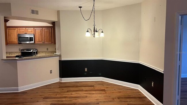 Building Photo - 5554 Metrowest Blvd