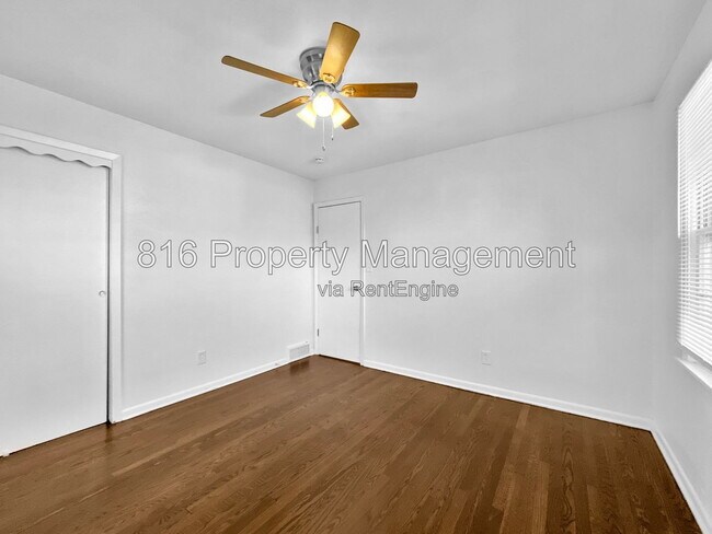 Building Photo - 16007 East 35th St S