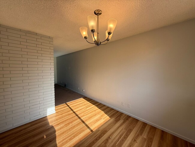 Building Photo - $500.00 OFF Move In Costs Special!