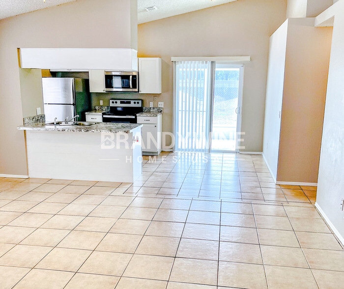 Building Photo - 3314 Lake Tiny Cir