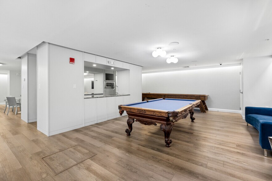 Building Photo - 42 8th St