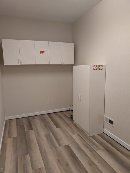 Building Photo - 5995 Burgess Rd