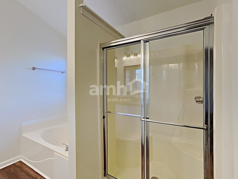 Building Photo - 2117 Steffi Ln NW