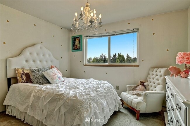 Building Photo - 5175