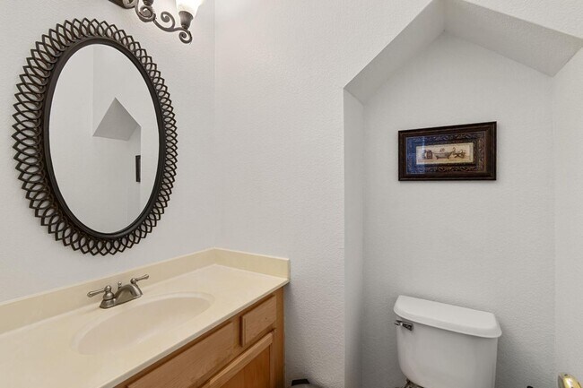 Building Photo - Beautiful Four Bedroom in Folsom