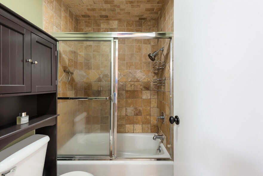 Building Photo - 4524 Tujunga Ave