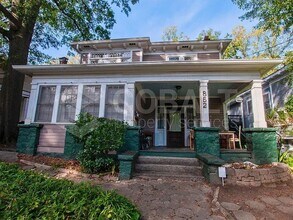 Building Photo - 852 Monroe Dr NE