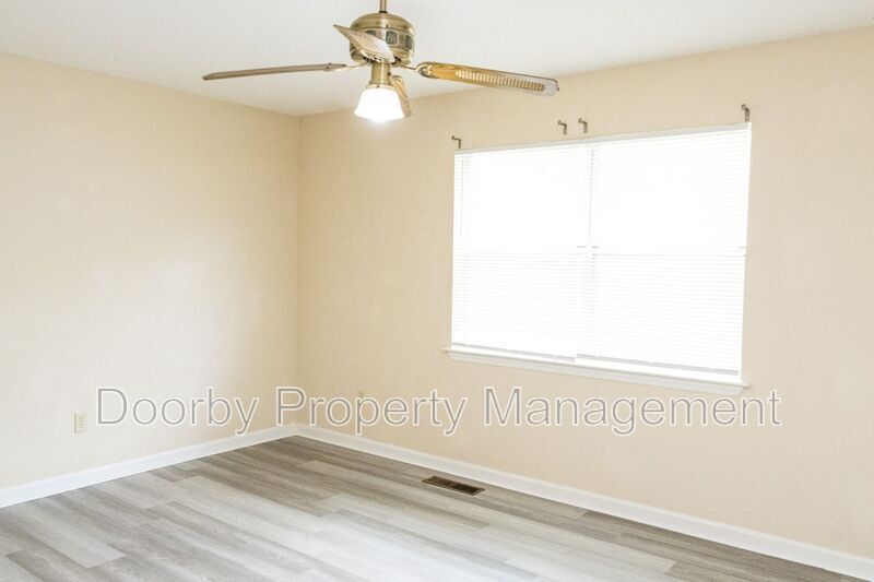 Building Photo - 7808 Holiday Hills Cir