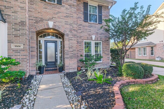 Building Photo - 5506 Langhorne Ct