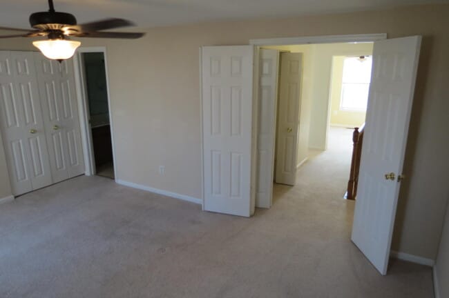 Building Photo - 2208 Wimbledon Cir