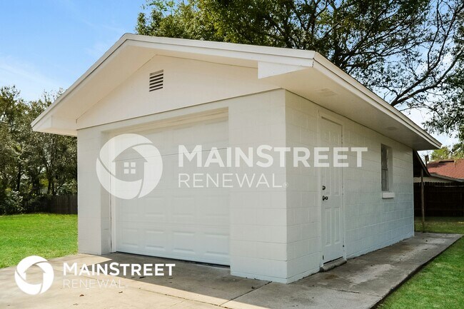 Building Photo - 540 Charles Ave