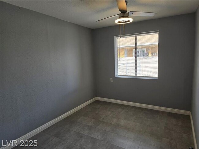 Building Photo - Remodeled Single-Story Duplex
