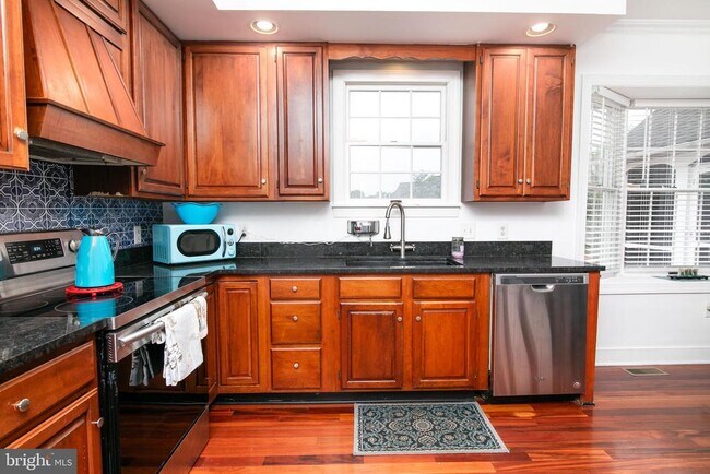 Building Photo - 5444 E Nithsdale Dr