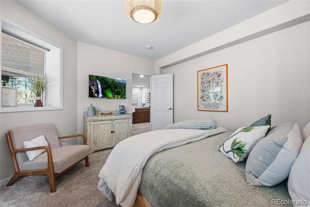 Building Photo - 450 Lariat Loop