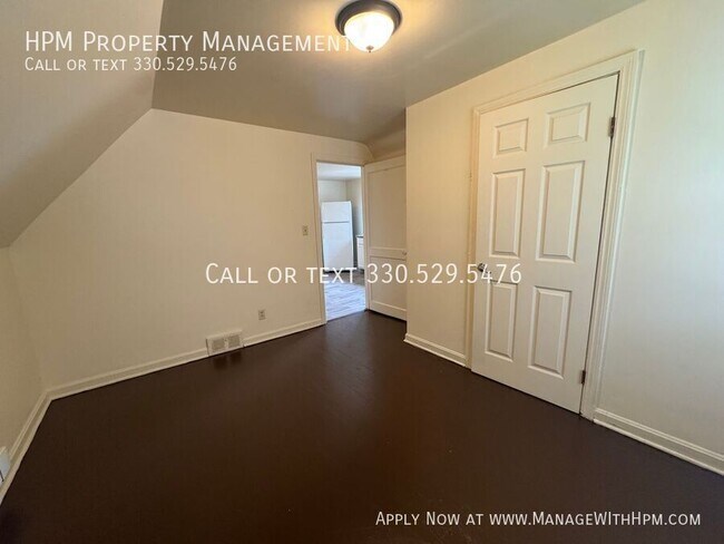 Building Photo - 1729 Stark Ave SW