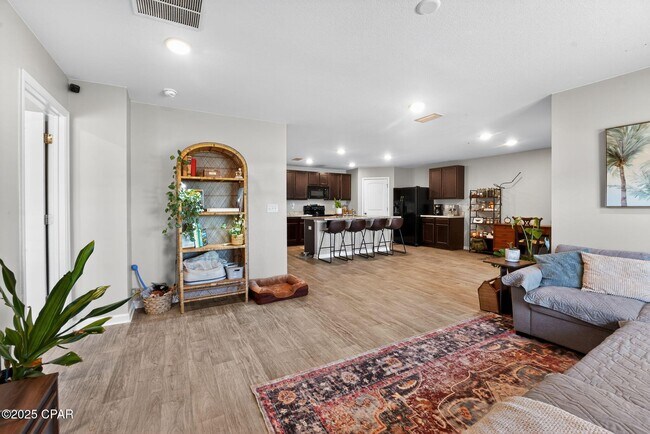 Building Photo - 263 Red Bay Rd