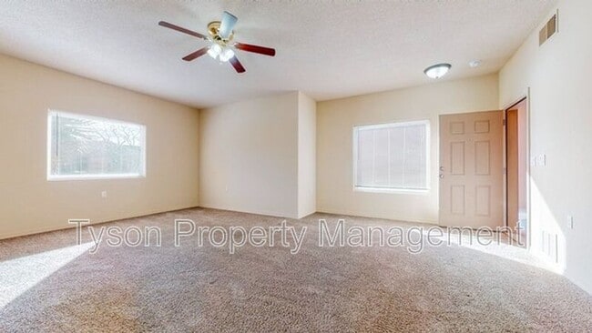 Building Photo - 4401 Beresford Ln NW