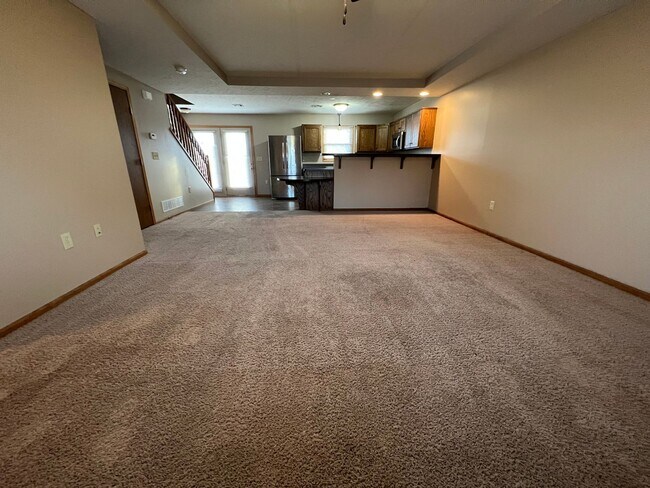 Building Photo - 727 W 8th St