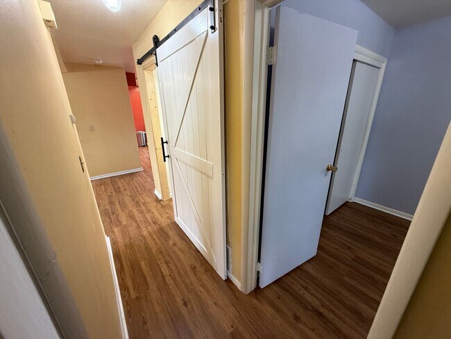 Building Photo - 4 Bedroom 2 Bathroom Home on Large Corner Lot with 2 Car Attached Garage In Great Neighborhood In...