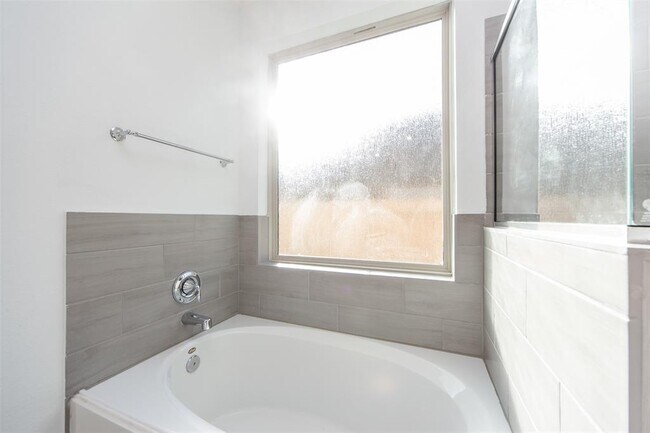 Building Photo - 2718 Ocean Pass Ln