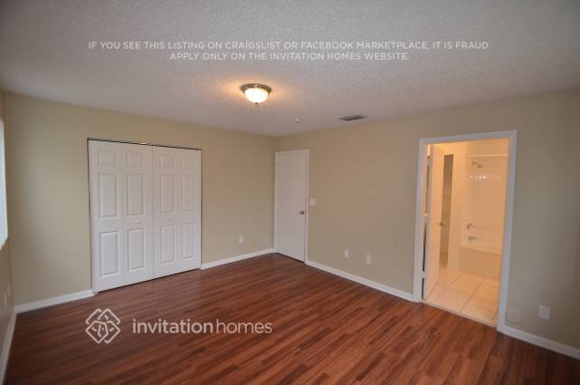 Building Photo - 930 SW 88th Terrace