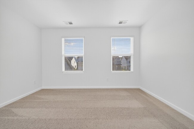 Building Photo - 124 Limbury Ct