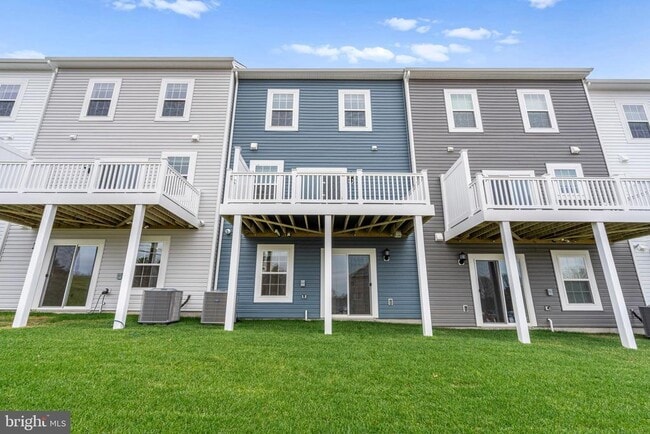 Building Photo - 1730 Water Xing Rd