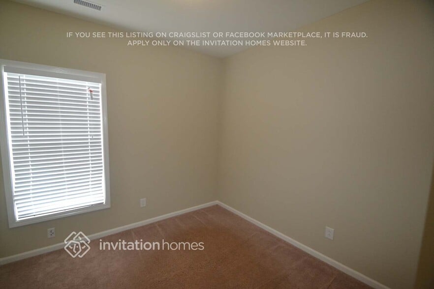 Building Photo - 136 Killington Dr