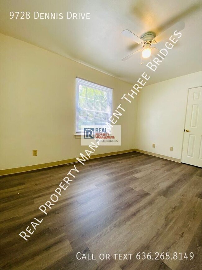 Building Photo - 9728 Dennis Dr