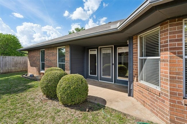 Building Photo - 1708 Creekside Ct