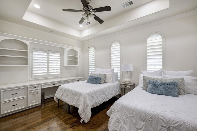 Building Photo - 1324 Bingle Rd