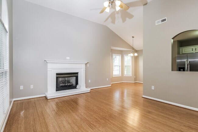 Building Photo - 1018 Cranston Crossing Pl