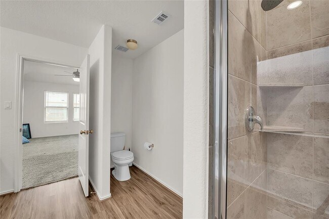 Building Photo - 119 Esparza Dr