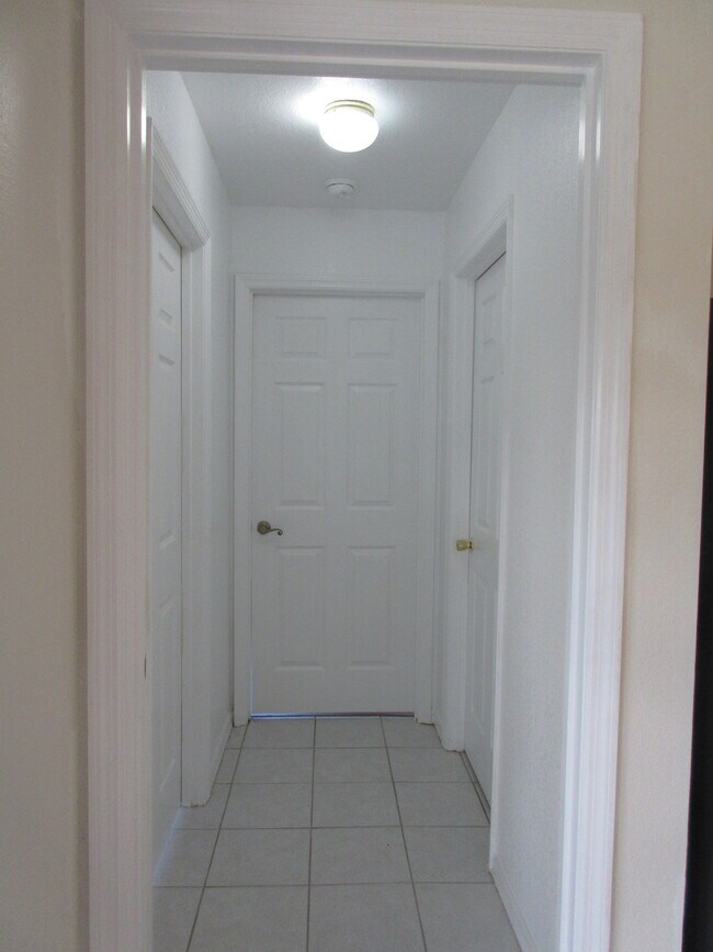 Building Photo - 463 Gallegos St