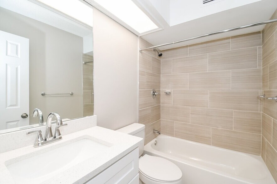 Building Photo - 7631 Collins Ridge Blvd