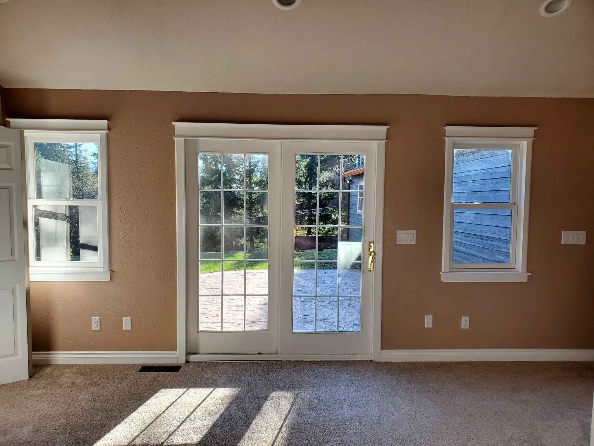 Master Bed - 3430 SW Scholls Ferry Rd