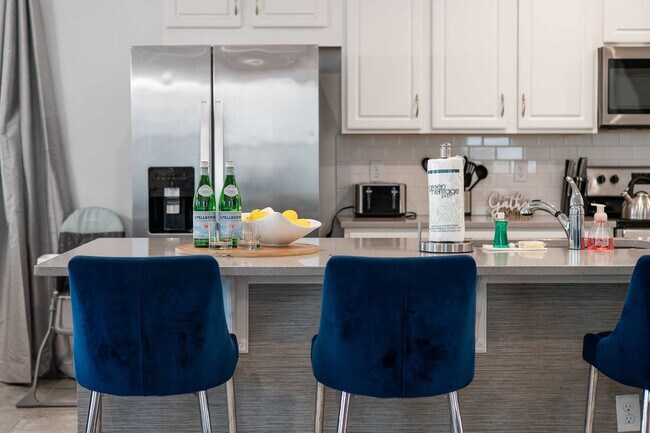 Building Photo - 8953 Amelia Downs Trail