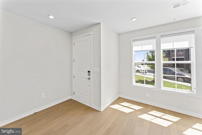 Building Photo - 22328 Roanoke Rise Terrace
