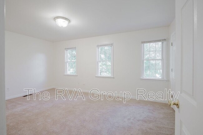 Building Photo - 2909 2nd Ave