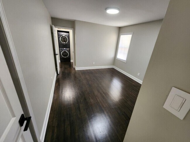 Building Photo - Richland Elementary District - 4 Bedroom Home