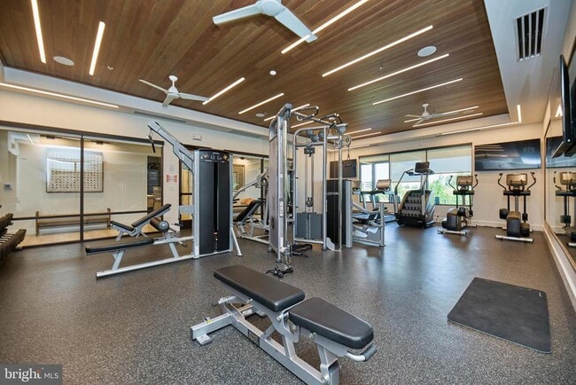 Building Photo - 22405 Claude Moore Dr