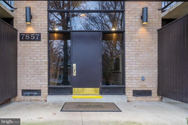 Building Photo - 7857 Enola St