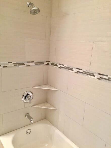 Custom Tile in Full Bathroom - 202 N 110th St